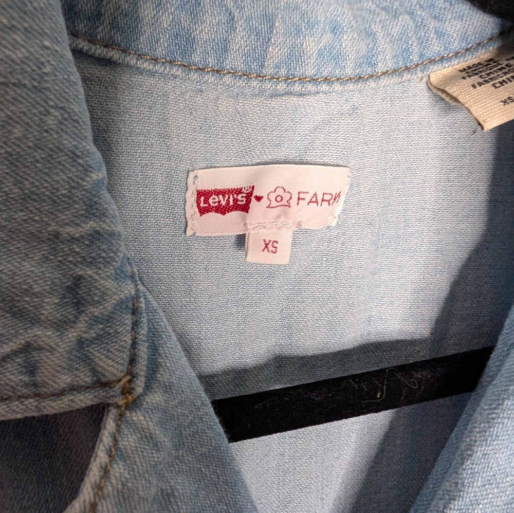FARM Rio Light Blue Denim Jumpsuit with Parrot Print - Picture 4 of 8